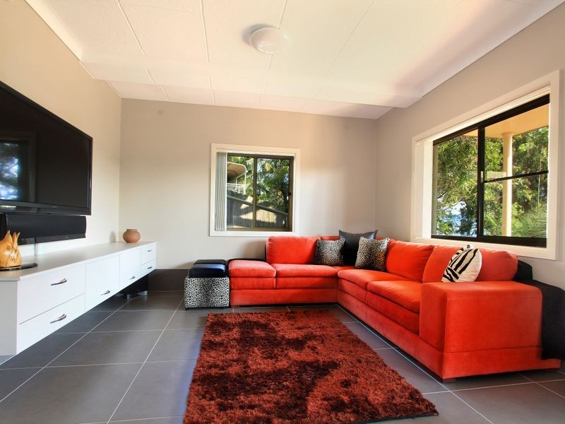 100 Lakeview Parade, Primbee NSW 2502