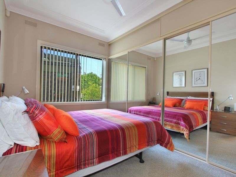 100 Lakeview Parade, Primbee NSW 2502