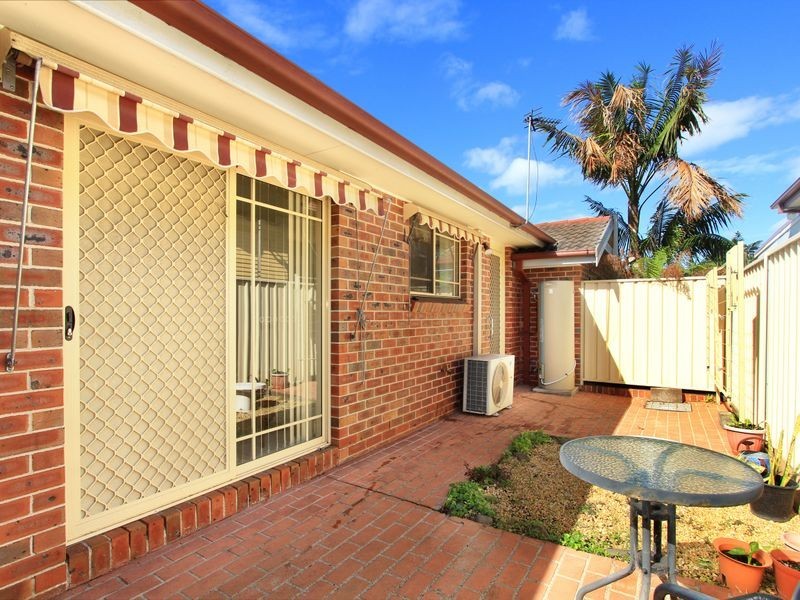 1/5a Mount Ousley Road, Fairy Meadow NSW 2519
