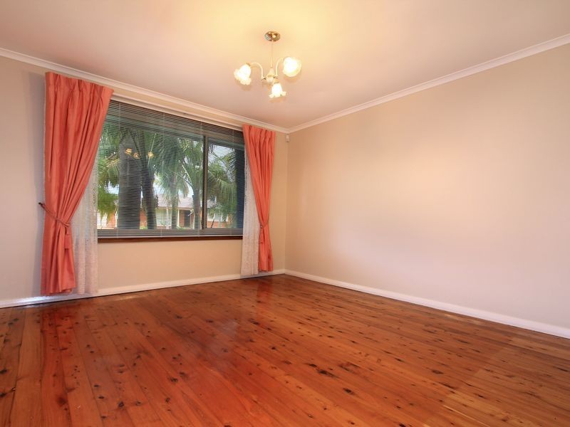 18 Cleverdon Crescent, Figtree NSW 2525