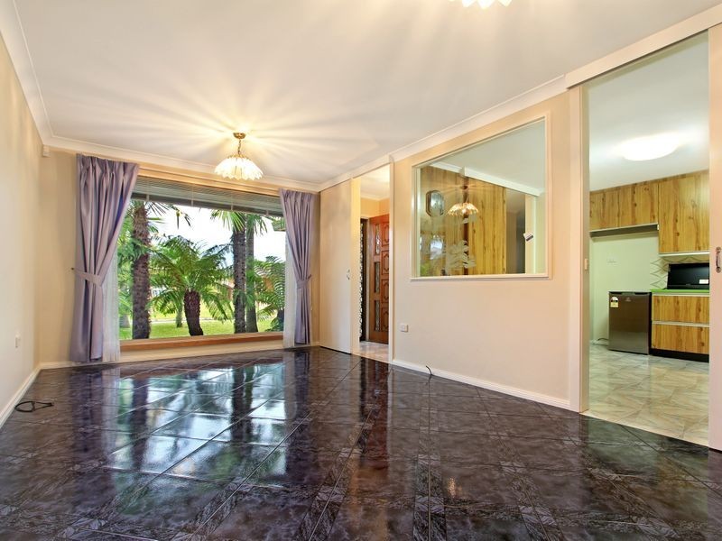 18 Cleverdon Crescent, Figtree NSW 2525