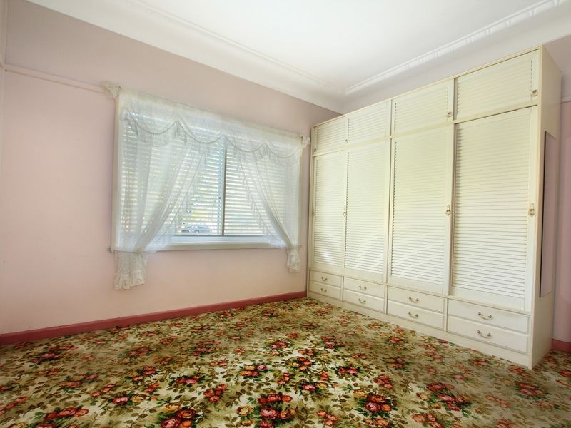 19 Cochrane Road, Thirroul NSW 2515