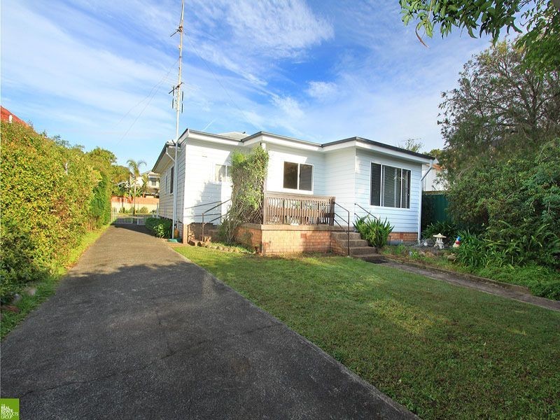 19 Cochrane Road, Thirroul NSW 2515