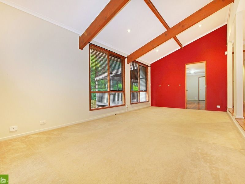 8 Balmaringa Close, Cordeaux Heights NSW 2526