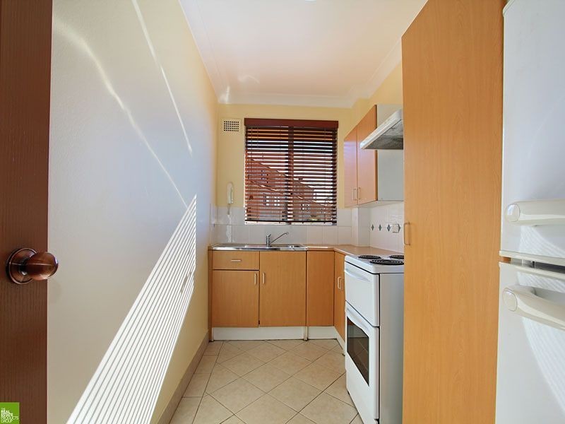 4/142 Gladstone Avenue, Coniston NSW 2500