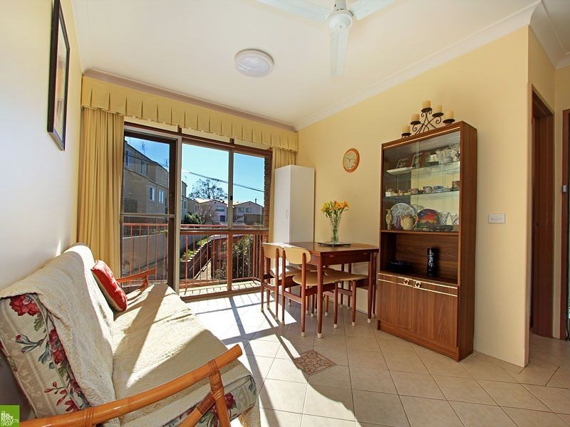 4/142 Gladstone Avenue, Coniston NSW 2500