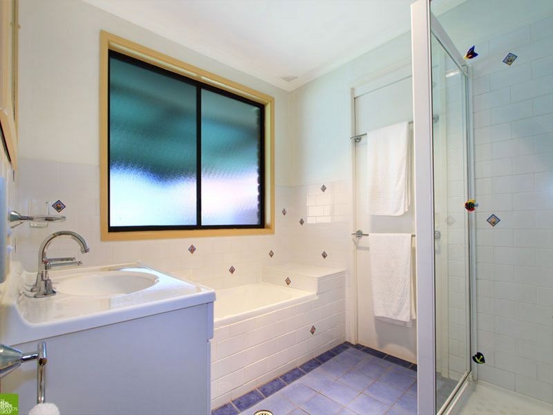 66 Gibsons Road, Figtree NSW 2525