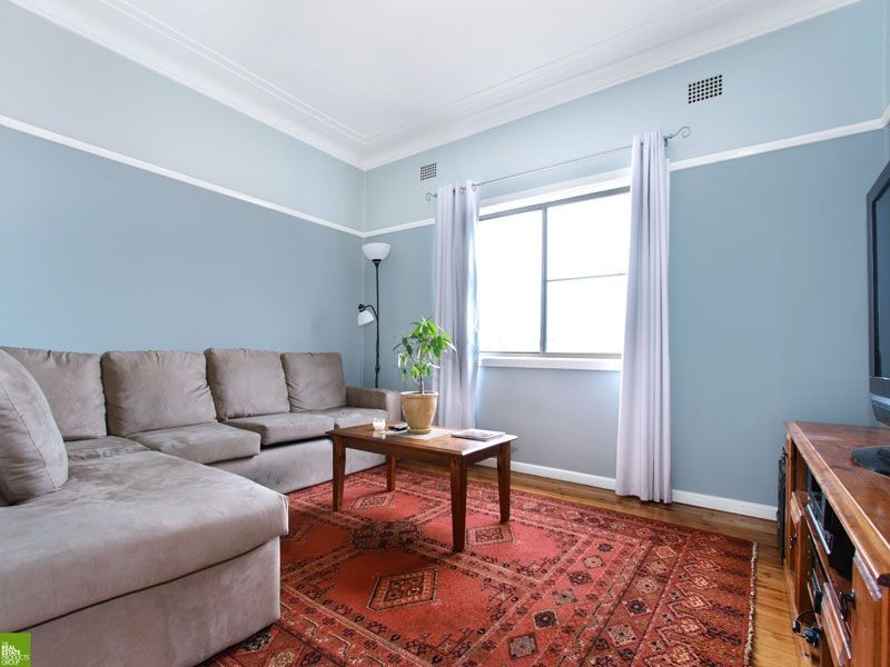 175 Flagstaff Road, Lake Heights NSW 2502