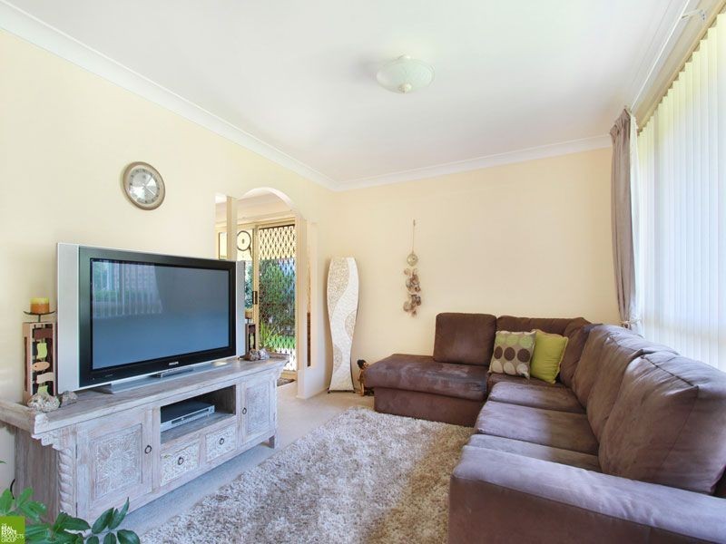 2/2 Juniper Place, Farmborough Heights NSW 2526