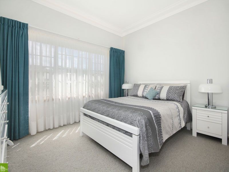 37 Breda Street, Fairy Meadow NSW 2519