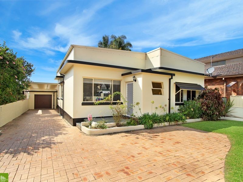 33 Charles Road, Balgownie NSW 2519