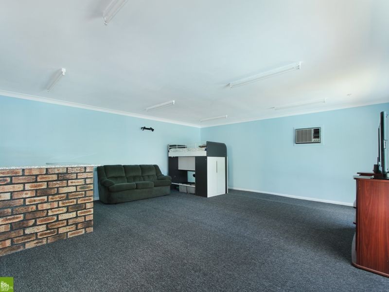 33 Charles Road, Balgownie NSW 2519