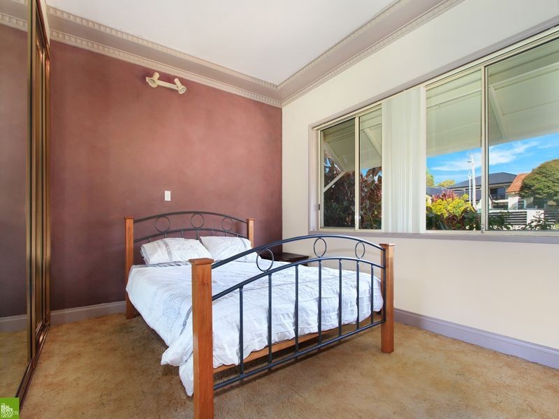 33 Charles Road, Balgownie NSW 2519