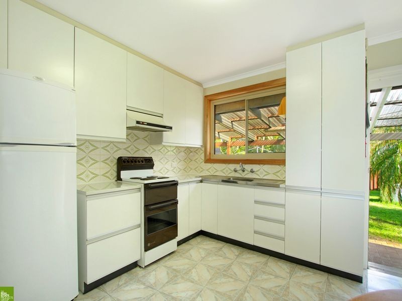 18 Cleverdon Crescent, Figtree NSW 2525