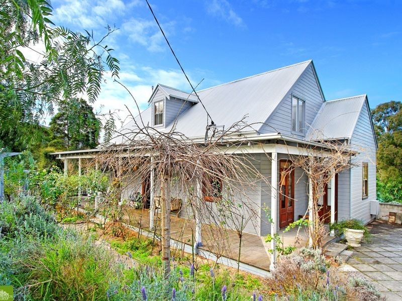 41 Stafford Road, Mount Kembla NSW 2526