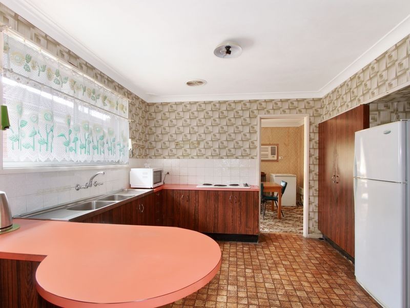 14 Saville Road, Dapto NSW 2530