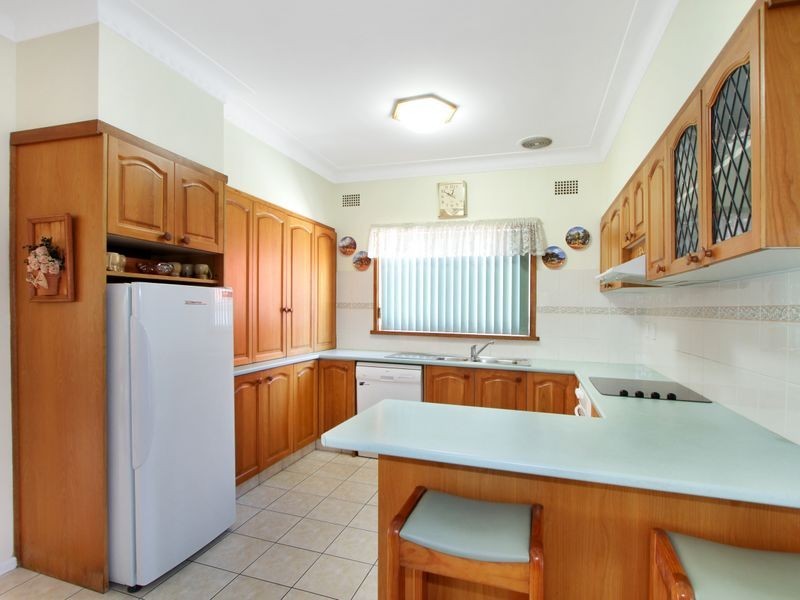 15 Highway Avenue, West Wollongong NSW 2500