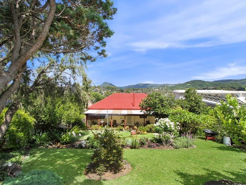 27 Pooraka Avenue, West Wollongong NSW 2500