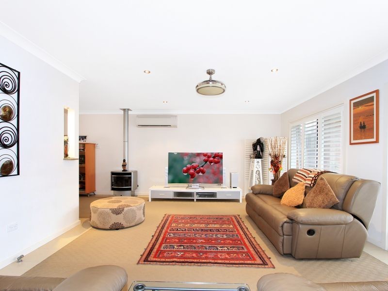 2 Robert Street, Corrimal NSW 2518