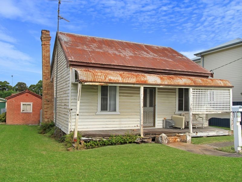 13 Hale Street, Woonona NSW 2517