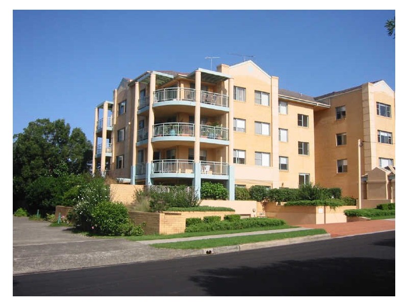 11/2 Pleasant Avenue, Wollongong North NSW 2500