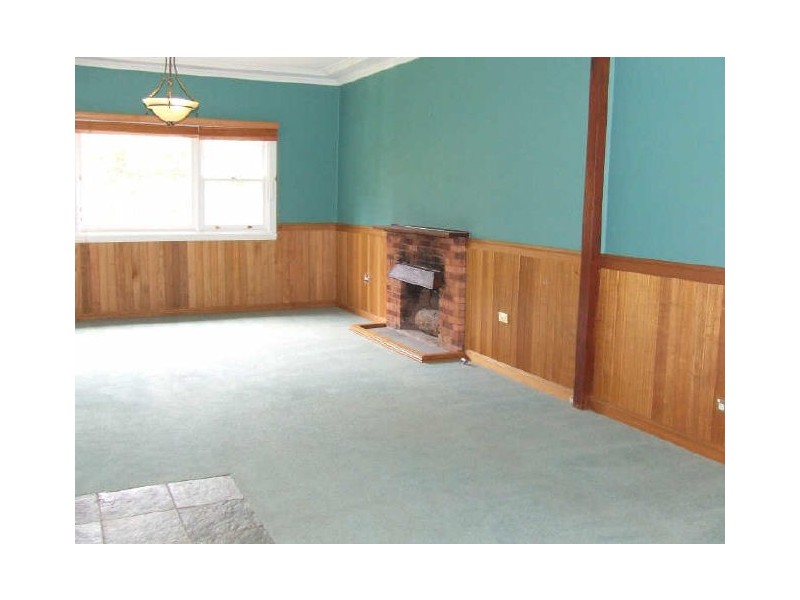 4 Toorak Avenue, Mangerton NSW 2500