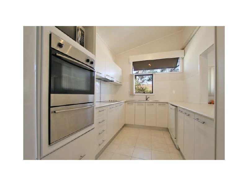 18 Evelyn Avenue, Figtree NSW 2525