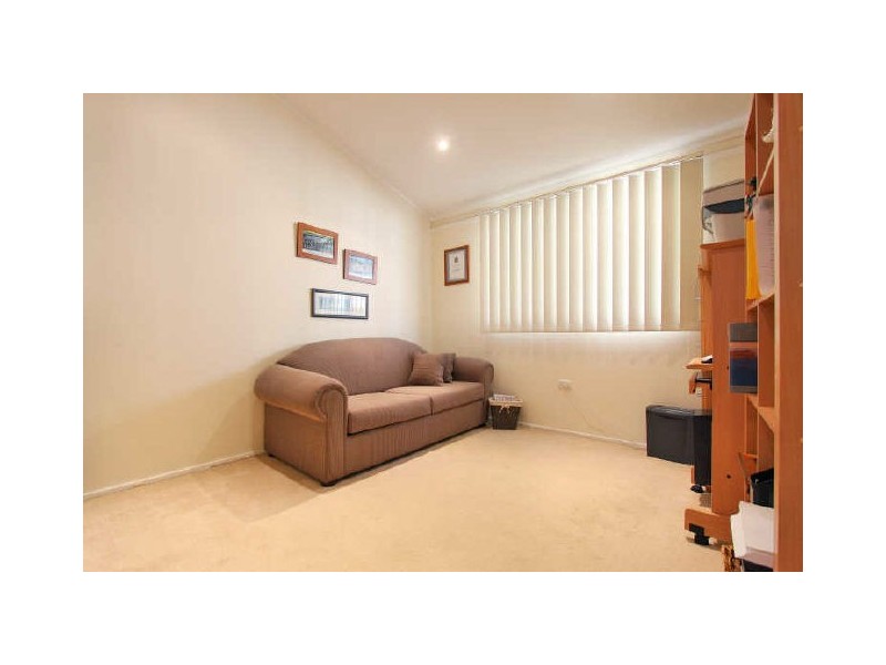 18 Evelyn Avenue, Figtree NSW 2525