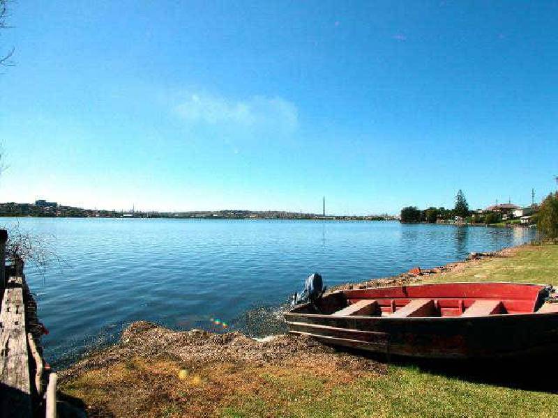 140 Lakeview Parade, Primbee NSW 2502