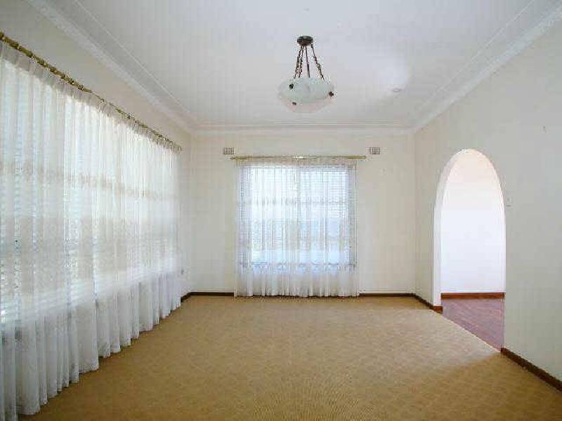 140 Lakeview Parade, Primbee NSW 2502