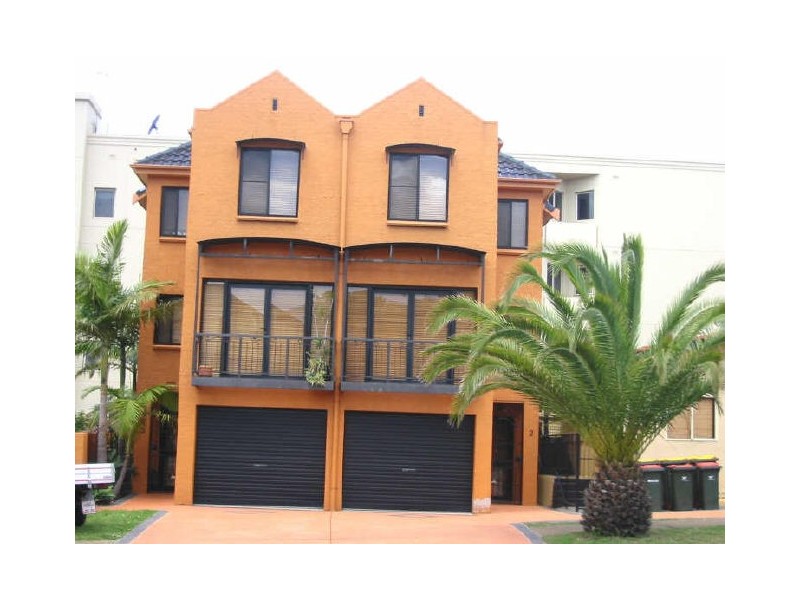 2/10 Blackett Street, Wollongong NSW 2500