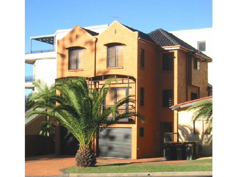 2/10 Blackett Street, Wollongong NSW 2500