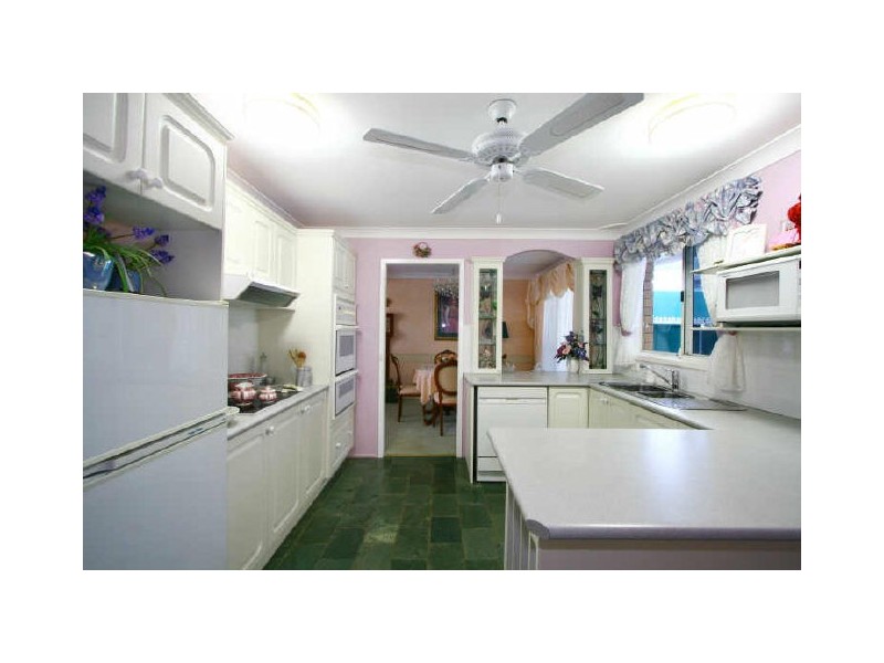 227 Waples Road, Farmborough Heights NSW 2526