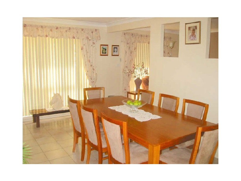 8 Shell Place, Dapto NSW 2530