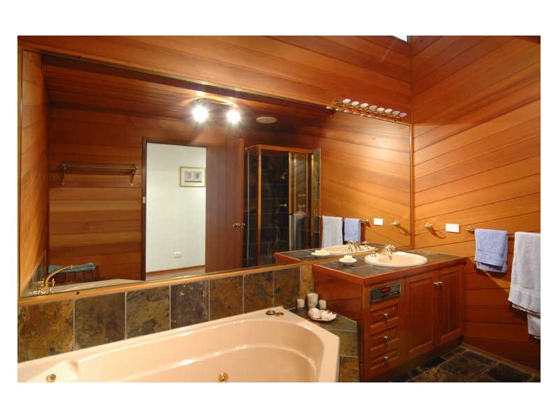 17 Gore Street, Balgownie NSW 2519