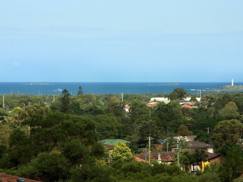 42 Foothills Road, Corrimal NSW 2518