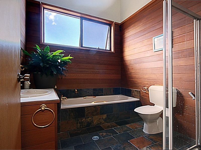 42 Foothills Road, Corrimal NSW 2518