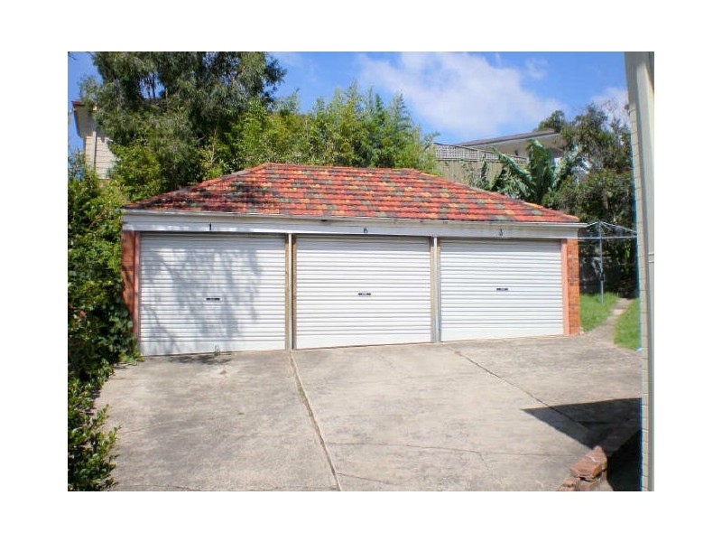 3/5 Kelvin Road, Coniston NSW 2500