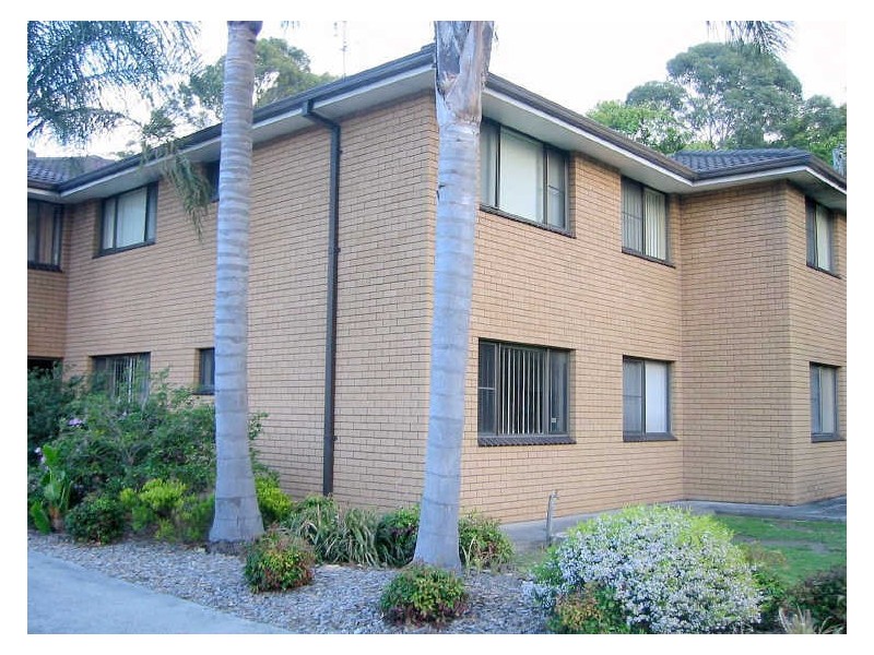 8/2 The Avenue, Corrimal NSW 2518