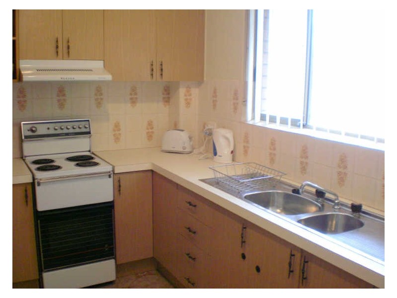 8/2 The Avenue, Corrimal NSW 2518