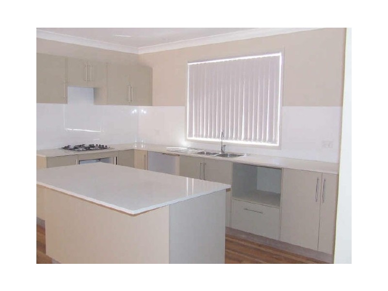 1/56 Robertson Street, Coniston NSW 2500