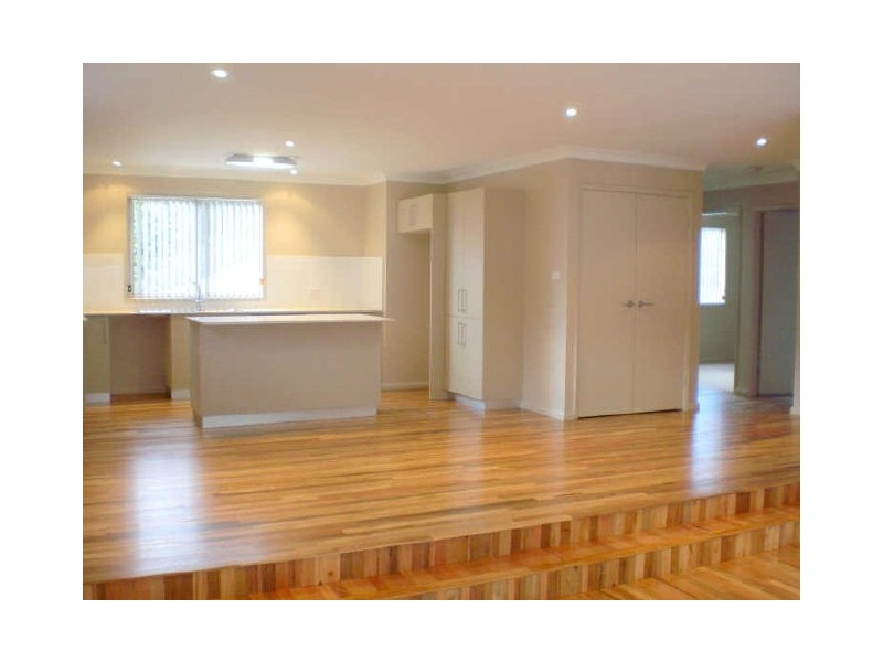 1/56 Robertson Street, Coniston NSW 2500