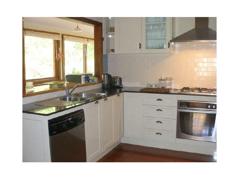 94 Rowland Avenue, Wollongong NSW 2500