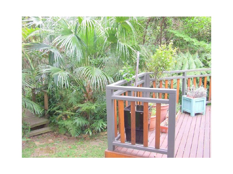 94 Rowland Avenue, Wollongong NSW 2500