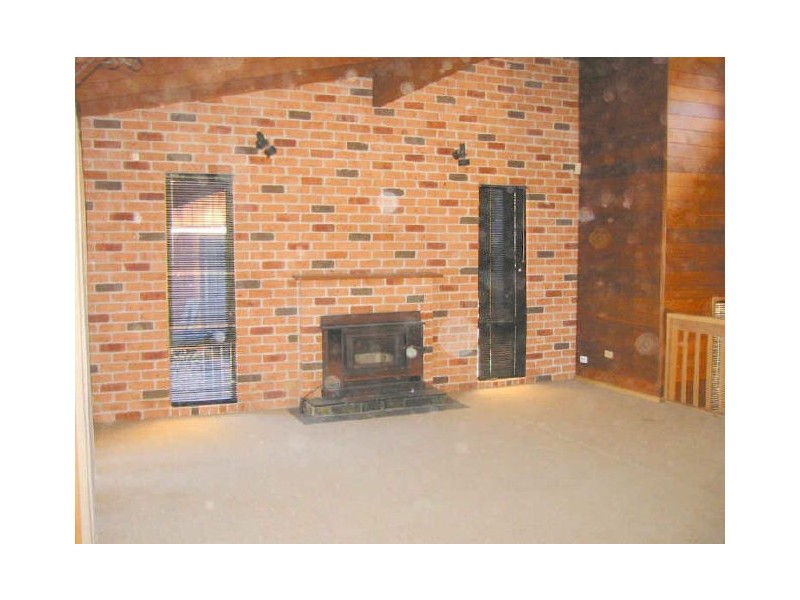 42 Foothills Road, Corrimal NSW 2518