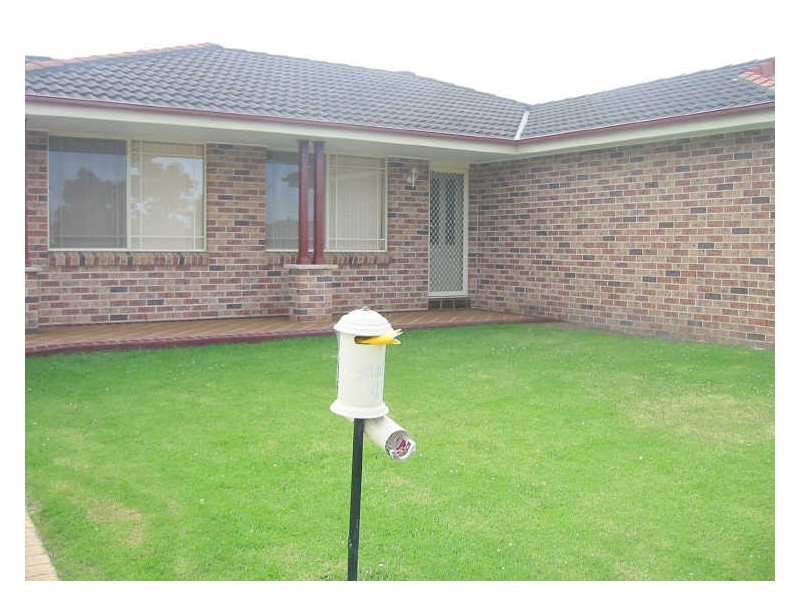 4 Tully Crescent, Albion Park NSW 2527