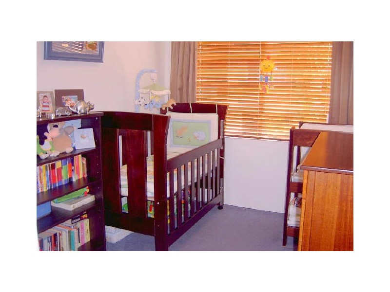 1/8 Myrtle Street, Coniston NSW 2500