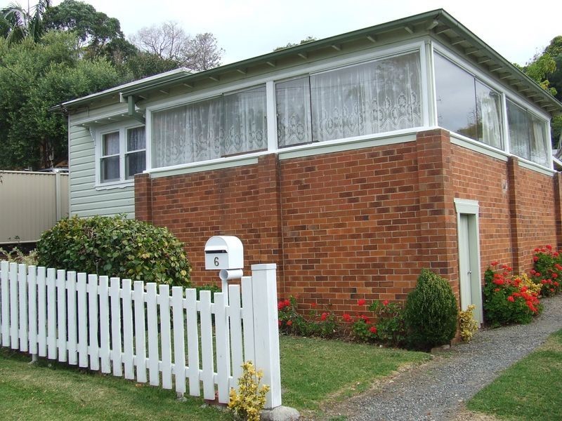 6 McKenzie Avenue, Wollongong NSW 2500