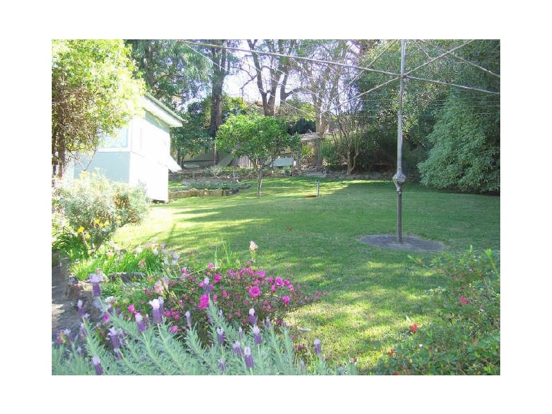 4 McArthur Parade, Mangerton NSW 2500