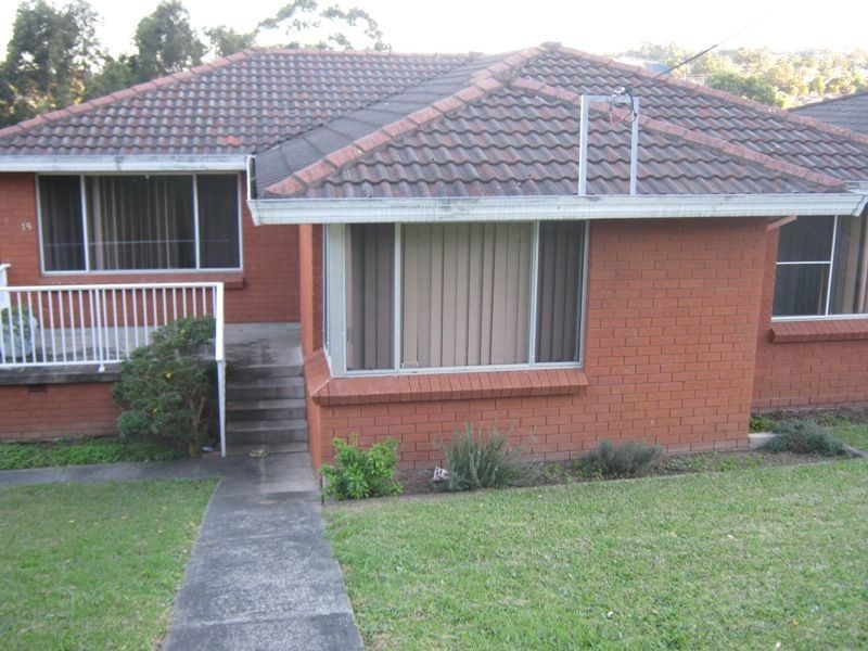 15 Bruce Street, Unanderra NSW 2526